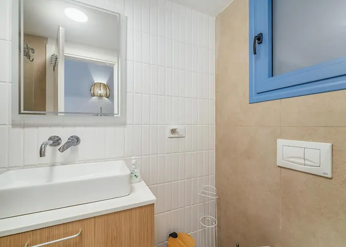 Greek House Complex B1 *